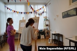 რუსულენოვანი ექსპატები არიან ოლიას სივრცის მომხმარებელთა უმეტესობაც.