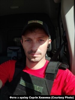 Сергій Хижняк під час однієї з волонтерських поїздок