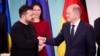 Також Володимир Зеленський (ліворуч) висловив Олафу Шольцу співчуття у зв’язку із загибеллю людей через напад у місті Золінген напередодні (фото ілюстраційне)