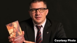 Psihologul Mihai Copăceanu spune că doar unul dintre trei elevi care s-au apucat de fumat își dorește să se lase. O cifră pe care o consideră îngrijorătoare.