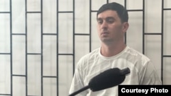 Мансур Мовлаев в зале Первомайского районного суда города Бишкека, Кыргызстан. 21 августа 2023 г.