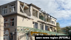 Наслідки попередніх російських обстрілів у Нікополі, квітень 2024 року