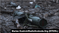 Тубус від використаного РПГ на позиціях ЗСУ в селі Роботиному, Запорізька область, грудень 2023 року