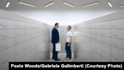 În interiorul unuia dintre seifurile de înaltă securitate de la Le Freeport, un centru de depozitare și expunere de înaltă securitate din Singapore 