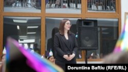 Edona Kurtaj, edukatore në qendrën The Ideas Partnership.