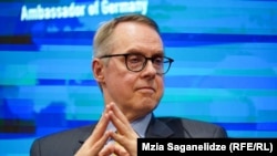 გერმანიის ელჩი საქართველოში, პეტერ ფიშერი: „პოლიტიკური რეპრესიები და ძალადობა იზრდება“.