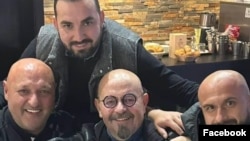 Gigi Corsicanu (stânga), Iulian Cârlogea (sus) și Cristian Popescu Piedone, primarul sectorului 5 și fost primar al sectorului 4 între 2008-2015.