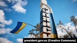 За даними Олександра Сирського, щоб створити умови для блокування Куп’янська противник намагається захопити силами штурмових рот Синьківку