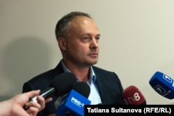Andrian Candu face declarații de presă după ce a depus marturii în procesul de judecată al lui Igor Dodon.
