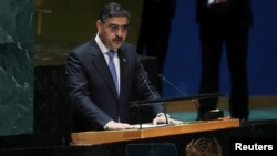 انوار الحق کاکړ د ملګرو ملتونو عمومي جرګې غونډې ته د وینا پر مهال - پخوانی انځور.