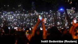 Під час протесту проти законопроєкту про «іноземних агентів» у столиці Грузії. Тбілісі, 17 квітня 2024 року