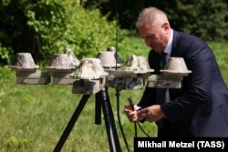 შტატივზე დამონტაჟებული დრონების საწინააღმდეგო სისტემა მოსკოვში საომარი ტექნოლოგიების გამოფენაზე. 2023 წლის 19 ივნისი