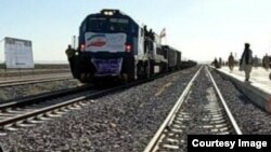 خط آهن که ولایت هرات را با خواف ایران وصل می کند 