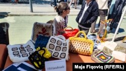 Pamje nga Tregu i komuniteteve që u organizua të premten.