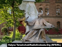 Пам'ятник авторові українського гімну, отцю Михайлові Вербицькому