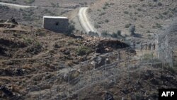 د پاکستان د پوځ سرتېري په شمالي وزیرستان کې پر ډېورنډ کرښه ګزمه کوي - پخوانی انځور.