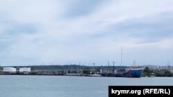 Залізничний пором у морському порту Керчі