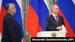 рем’єр-міністр Угорщини Віктор Орбан (л) підтримує регулярні контакти з російським лідером Володимиром Путіним, фото ілюстративне