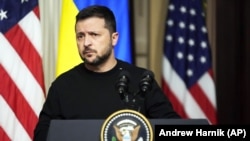 «Якщо Трамп знає, як закінчити цю війну, він повинен сказати нам про це сьогодні», – сказав Володимир Зеленський 