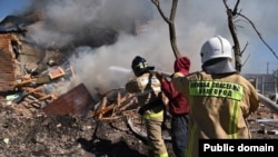 Російські рятувальники ліквідовують наслідки вибуху у Бєлгороді, Росія,
4 червня 2024 року. Фото ілюстративне