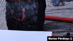 Unele din probele extrase din carosabil au arătat că în anumite zone s-a asfaltat și sub 4 cm de material rulant.
