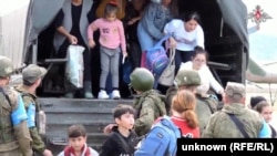 Тоолуу Карабактын тургундарын көчүрүү