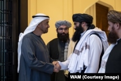 این نخستین سفر خارجی سراج الدین حقانی پس از تسلط طالبان به قدرت در افغانستان است