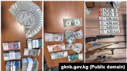 Контрабандага аралашкан милиционерлер менен чек арачылардын үйлөрүнөн табылган акча каражаттары жана курал-жарактар.