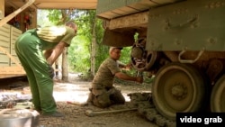 БМП «Бредлі» відновлюють після підриву