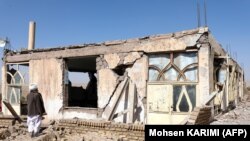 باشنده گان مناطق زلزله زده به کمک های فوری نیاز دارند تا بتوانند در آستانه زمستان خانه های ویران شده خود را ترمیم کنند