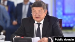 Акылбек Жапаров.
