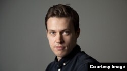 რომან ანინი, რუსი გამომძიებელი ჟურნალისტი, “ვაჟნიე ისტორიის” ერთ-ერთი დამფუძნებელი