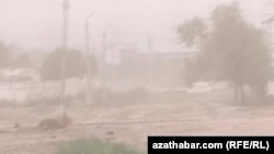 Türkmenistanyň giňişliginde duzly tupanlar soňky 7 ýyl bäri gaýtalanyp durýar. 