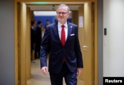 نخست وزیر فعلی چک پتر فیالا