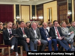 Виробники зброї та військової техніки на першому Міжнародному форумі оборонних індустрій. Київ, 29 вересня 2023 року