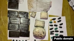 Уюшкан кылмыштуу топтон алынган маңзат. Июль, 2024-жыл. ИИМдин сүрөтү.