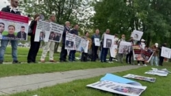 Берлин саммитиндеги активисттердин акциясы 