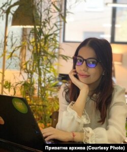 Елена Божиновска, активистка за правата на младите од самохрани и еднородителски семејства