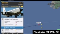 Британский военный разведывательный самолет в сопровождении двух истребителей Королевских ВВС над Черным морем 03 марта 2023 года. Flightradar24