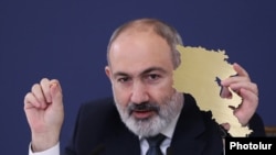 ნიკოლ ფაშინიანმა 12 მარტს მორიგი ვრცელი პრესკონფერენცია გამართა და რამდენიმე საათის განმავლობაში ესაუბრა ჟურნალისტებს.