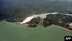 د خیبر پښتونخوا د تربېلا ډیم له اوبو څخه برېښنا پیدا کوي - پخوانی انځور.