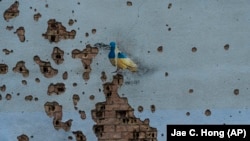 Bloomberg зауважує, що Київ та його союзники по G7 підтвердили свою думку про те, що справедливий мир потребує поваги до територіальної цілісності та суверенітету України