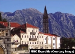 Palata Smekija iz 18. vijeka u Perastu, Kotoru, prije restauracije