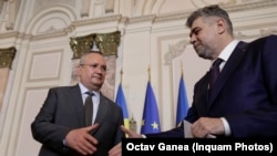 Marcel Ciolacu (PSD) și Nicolae Ciucă (PNL) nu s-au înțeles în privința calendarului alegerilor prezidențiale. Lideri ai PNL ar vrea comasarea cu parlamentarele. Cele două partide calculează șansele președinților Ciucă și Ciolacu la fotoliul de la Cotroceni. 