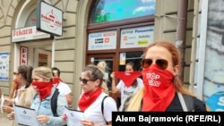 Protest u Sarajevu nakon trostrukog ubistva u Gradačcu, 11. august 2023. 