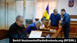 Раніше Ігор Коломойський в залі суду відмовився давати коментарі до оголошення рішення суду