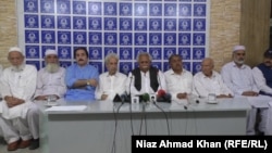 د سوات قامي جرګې مشرانو د سېپټېمبر په ۱۲مه په مینګوره کې خبري غونډه کې د بدامنۍ د پېښو په زیاتېدو اندېښنه ښکاره کړې.
