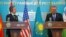 Госсекретарь США Энтони Блинкен с министром иностранных дел Казахстана Мухтаром Тлеуберди. 