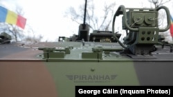 Transportator blindat Piranha la parada militară din 1 decembrie 2021, București.