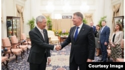 Suma cheltuită în medie de Administrația Prezidențială pentru o zi de deplasare externă se ridică la aproape 100.000 de euro. Imagine generică de la ultimul turneu extern al președintelul Klaus Iohannis în Japonia. 